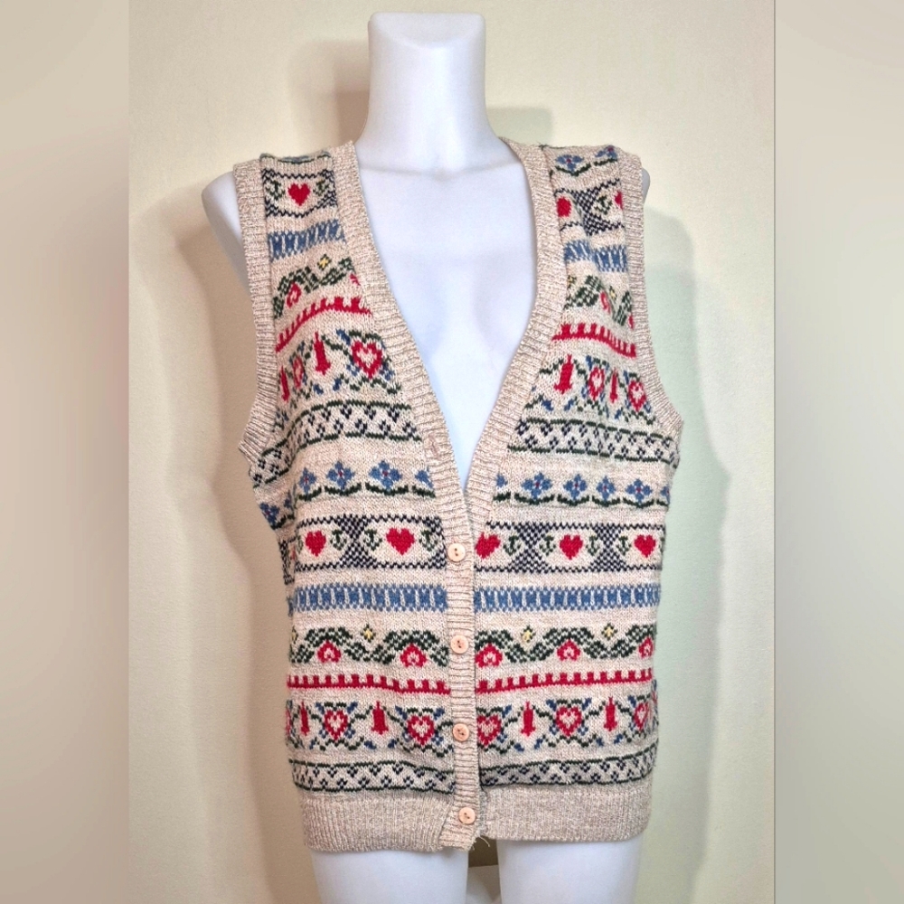 Amazing Vintage Knit Sweater Vest Hearts and Flowers Rare Button up Unique